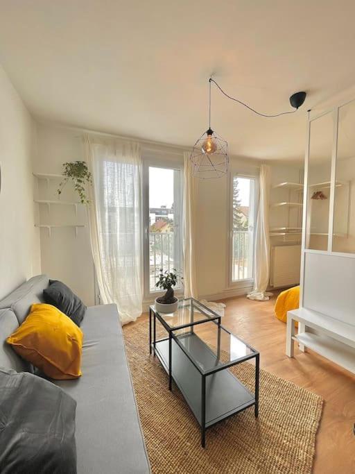Superbe Studio Avec Parking Gratuit Sur Place Paray-Vieille-Poste Buitenkant foto
